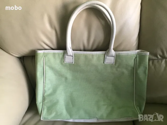 Дамска чанта, цвят резеда,дръжки в бежово,от водоустойчива промазка , едно отделение , свободно, снимка 4 - Чанти - 49634172