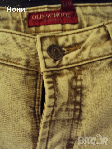 Дамски дънки с апликация, снимка 3 - Дънки - 27997783