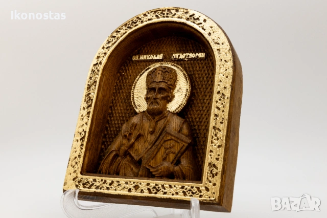 Свети Николай Чудотворец – релефна икона от дъб с позлата, снимка 3 - Икони - 53223857