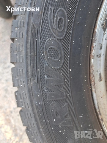 Продавам две зимни гуми с метални джанти за Форд Транзит , снимка 4 - Гуми и джанти - 52935118