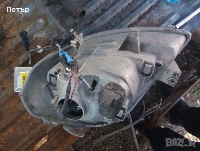 Десен фар рено трафик Опел виваро 2001-2006г, снимка 2 - Части - 43764733