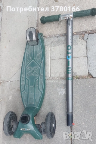 тротинетка малка, снимка 2 - Детски велосипеди, триколки и коли - 52176338