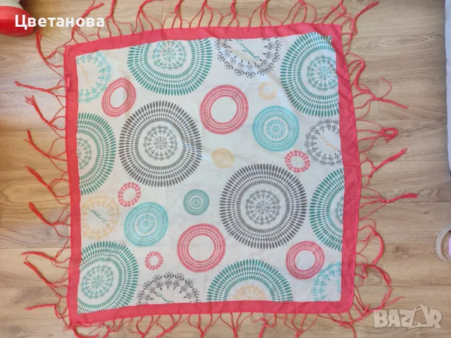 Голям шал на марката Desigual, снимка 3 - Шалове - 47590391