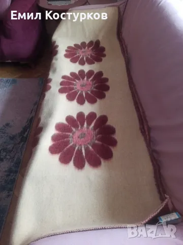 продавам 2 бр. нови вълнени одеяла - 150/200