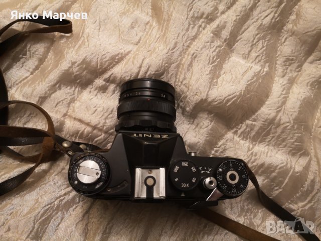 Фотоапарат Зенит (Zenit)   11 - ТЯЛО, снимка 2 - Фотоапарати - 40109308