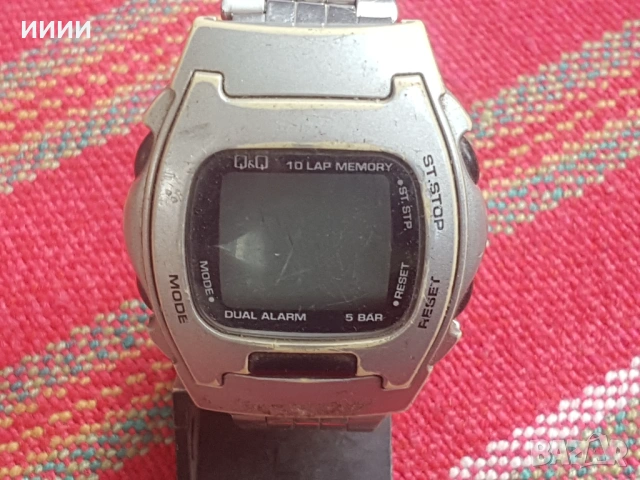 Часовник Q&Q с илюминатор, снимка 2 - Мъжки - 53441177