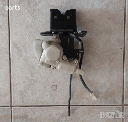 Ключалка Заден Капак Мазда 6, снимка 2 - Части - 50712796