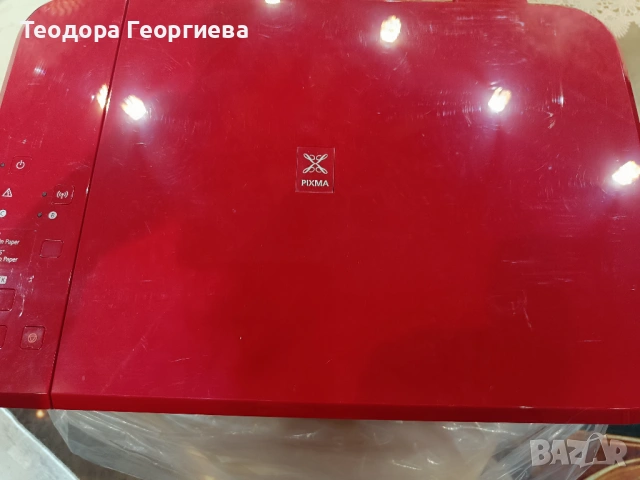 Цветен принтер! Трябва само да си купите двете  касети!