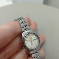 Дамски часовник SEIKO 5, снимка 4 - Дамски - 43732514