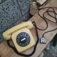 Автентичен ретро стационарен телефон, снимка 1 - Антикварни и старинни предмети - 34949685