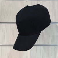 Нова изчистена шапка с козирка в черен цвят, снимка 3 - Шапки - 36922776