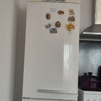 хладилник със фризер AEG, снимка 2 - Хладилници - 43435575