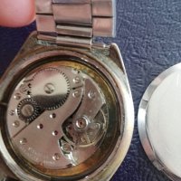 Mondaine de luxe швейцарски часовник, снимка 2 - Антикварни и старинни предмети - 37131163