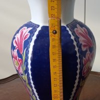 Немска порцеланова ваза с флорални мотиви и позлата , снимка 6 - Вази - 35499760