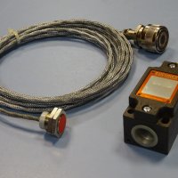 индуктивен сензор EUCHNER DSF1X UPO24, DB18BNC-4000 mm, снимка 1 - Резервни части за машини - 37238600