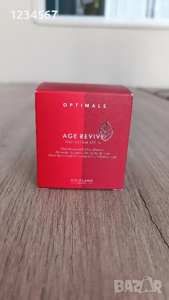 Oriflame Optimals Age Revive Дневен крем за лице spf 15, снимка 1