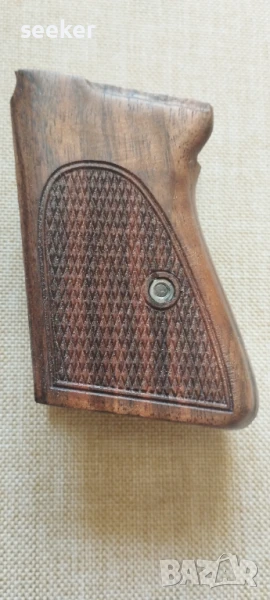 Орехови чирени (ръкохватка) за Walther PPK., снимка 1