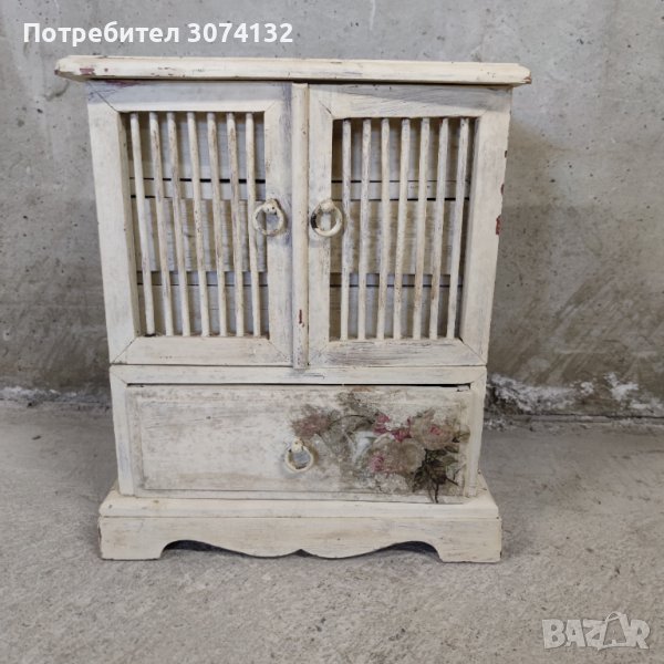 Малко ретро шкафче, снимка 1