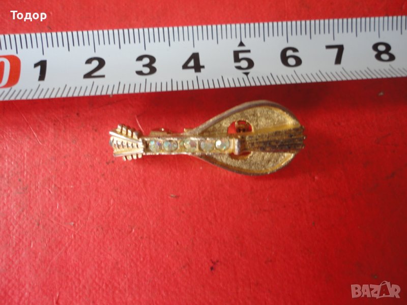Позлатена брошка с камъни 3, снимка 1