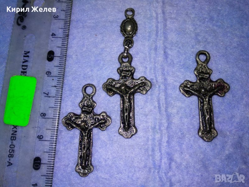 ЛОТ Три НЕОГОТИЧЕСКИ СРЕБРИСТИ ЛАКИРАНИ КРЪСТЧЕТА РАЗПЯТИЯ 37692, снимка 1