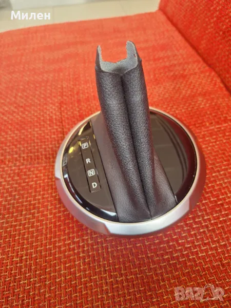 Конзола Около Скоростния Лост За Nissan Juke F16 Нисан Джук ф16, снимка 1