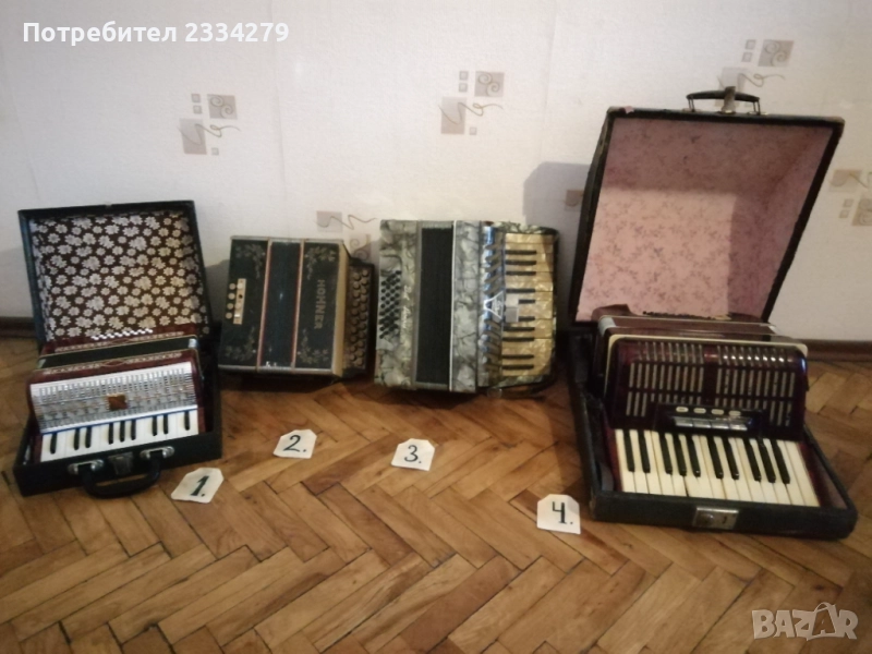 Акордеони,,Weltmaister" стар немски 40баса  и ,,Bella Donna" 42баса и други. . , снимка 1