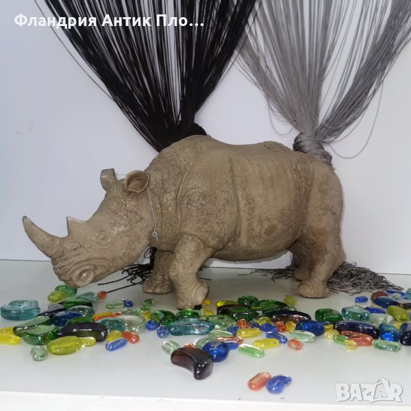 Голяма пластика - Носорог, снимка 1