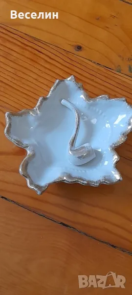 Ретро порцеланово украшение FP 60 ZAJECAR Намаление , снимка 1