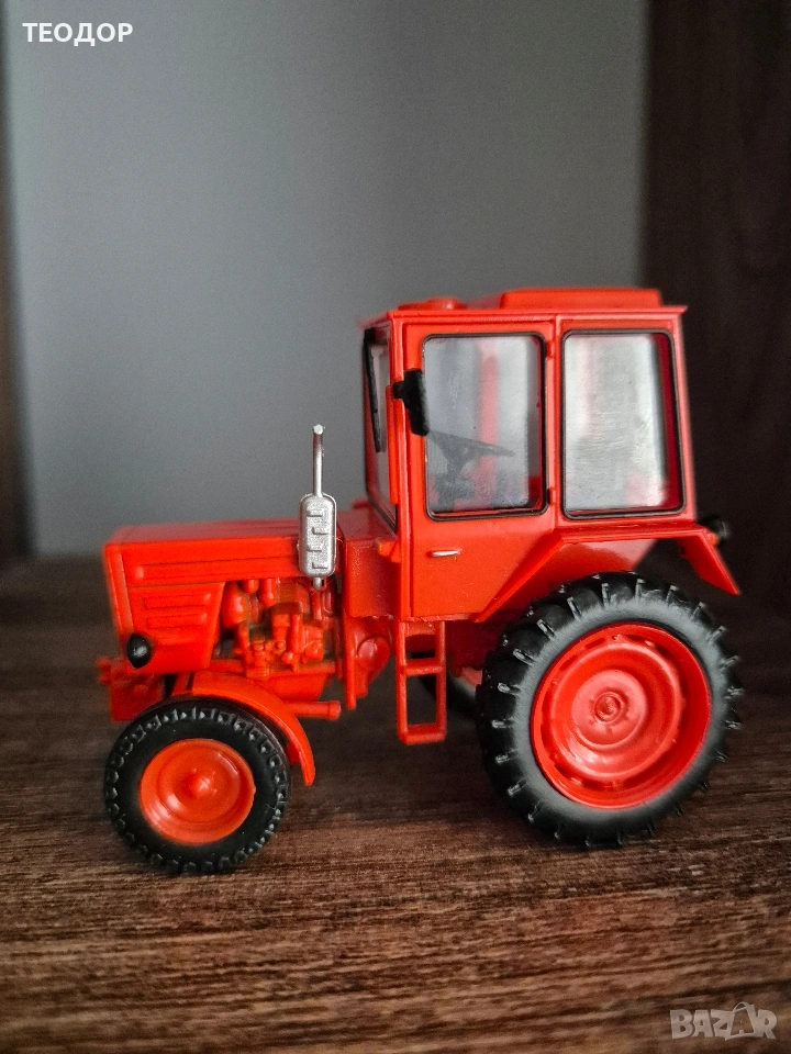 Умален модел на на т-25а, снимка 1