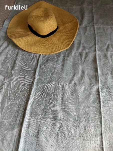 нова плажна кърпа+ шапка за плаж H&M, снимка 1
