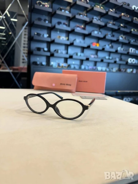 очила с черен обикновен калъф miu miu , снимка 1