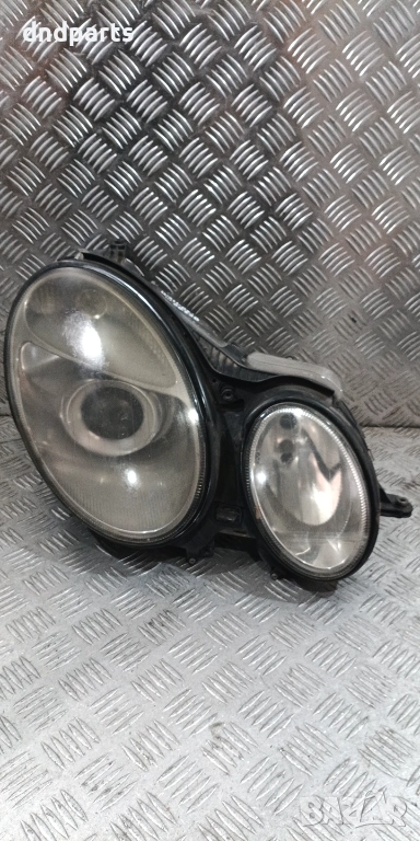 Десен фар Mercedes E220 CDI W211 2002г.(забележки)	, снимка 1