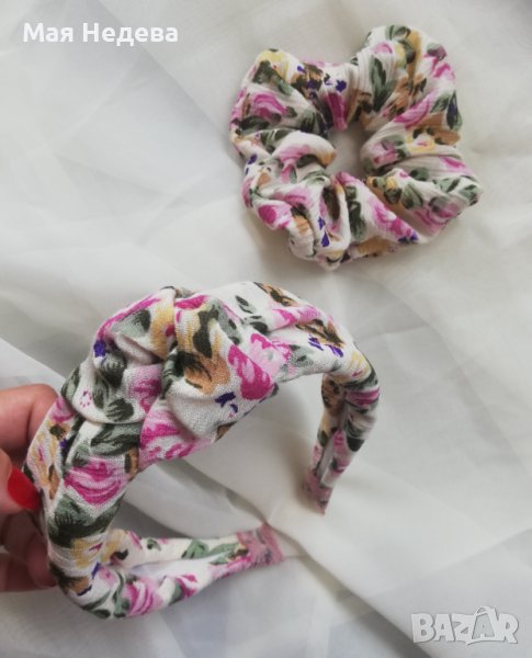 Бяла диадема на цветчета със скрънчи , снимка 1