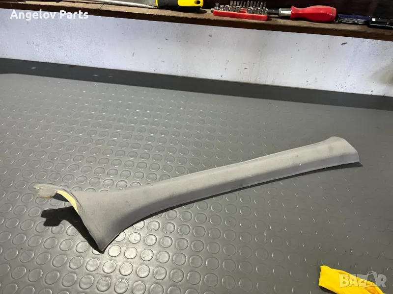 Дясната колонка на предното стъкло за BMW E46 (седан и комби), снимка 1