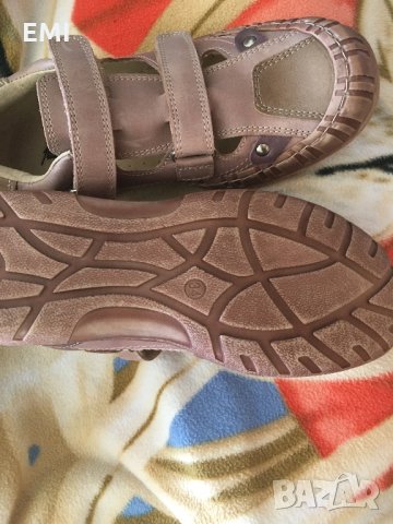 Petit Petons 34 размер нови обувки от Франция с лепенки, снимка 3 - Детски обувки - 33521606