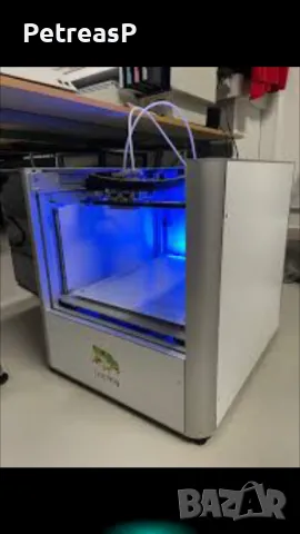 Голям 3D Принтер Leapfrog с два екструдера 