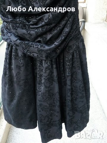 Versace. Уникално красива ластична рокля нова размер 42., снимка 6 - Рокли - 37160280