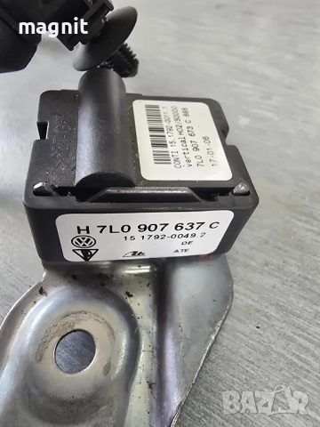 7L0907637C сензор за ускорение Porsche Cayenne Volkswagen Touareg, снимка 2 - Части - 52535328