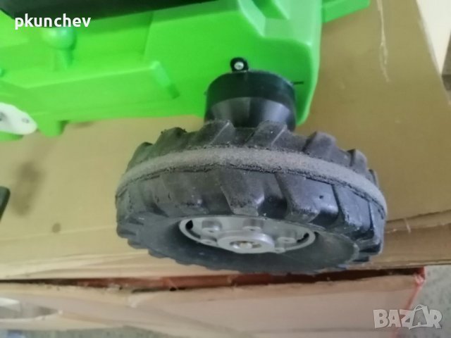 Трактор с педали детска играчка, снимка 8 - Коли, камиони, мотори, писти - 38133713