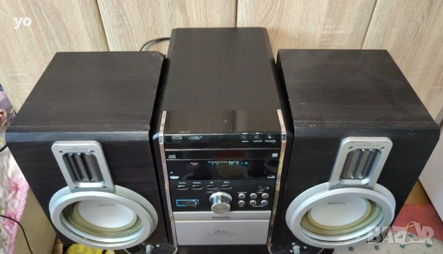 Мини уредба Philips MCM726/12, снимка 2 - Аудиосистеми - 53397609