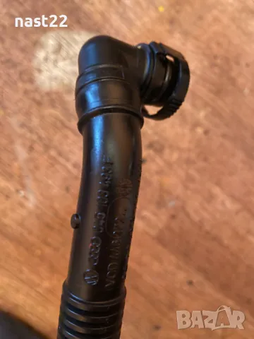 Тръба 045 103 493 F за Сеат,Шкода Фолксваген,Ауди, снимка 3 - Части - 49872580