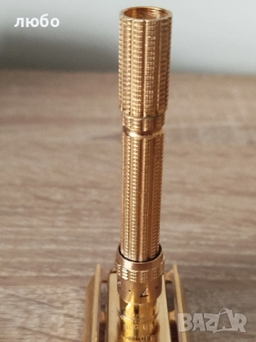 Самобръсначка GILLETE ARISTOCRAT Във 22 м Златно Покритие Чисто Нова не Употребявана , снимка 13 - Други ценни предмети - 52357117