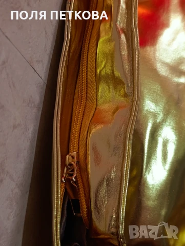 Златна чантичка, снимка 4 - Чанти - 50845010