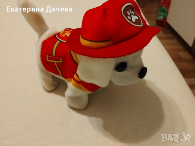 Продавам ходещо и лаещо плюшено кученце Пес Патрул 