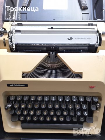 Немска пишеща машина в куфар, снимка 5 - Антикварни и старинни предмети - 38270871