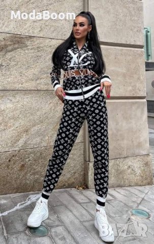 💥Louis Vuitton стилен дамски комплект фино плетиво💥, снимка 4 - Комплекти - 43346746