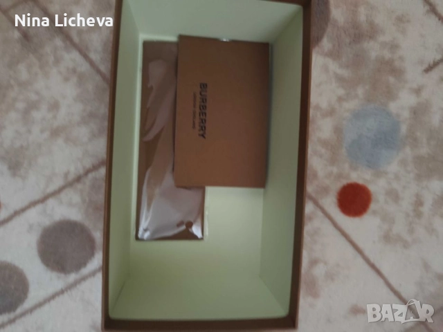 Оригинални НОВИ Burberry слънчеви очила , снимка 3 - Слънчеви и диоптрични очила - 52690627