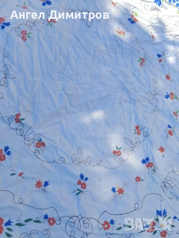Бродерия покривка , снимка 2 - Антикварни и старинни предмети - 50811363