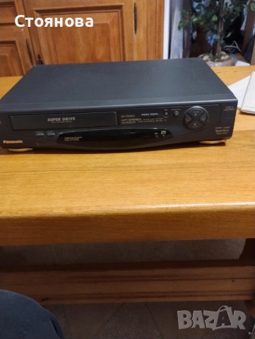 Видеокасетофон Panasonic