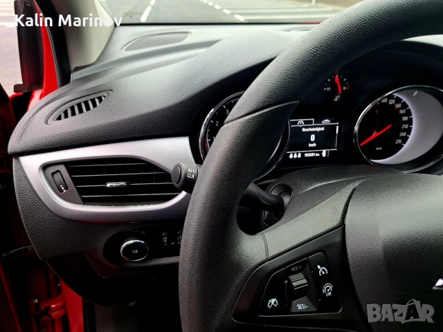 опел астра 1.4 i 100кс. 2017г., снимка 8 - Автомобили и джипове - 52505615